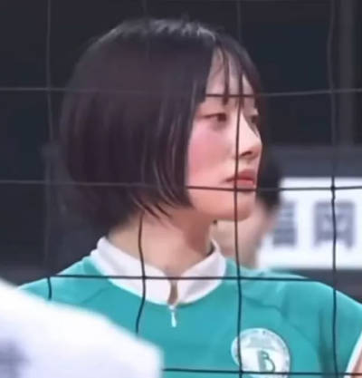 女子バレー文京学院大女子・佐々木音衣さん、美人すぎるとアイドル視され連日話題