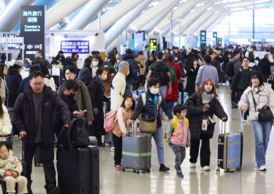年末年始、関西空港からの中国出国者が半減