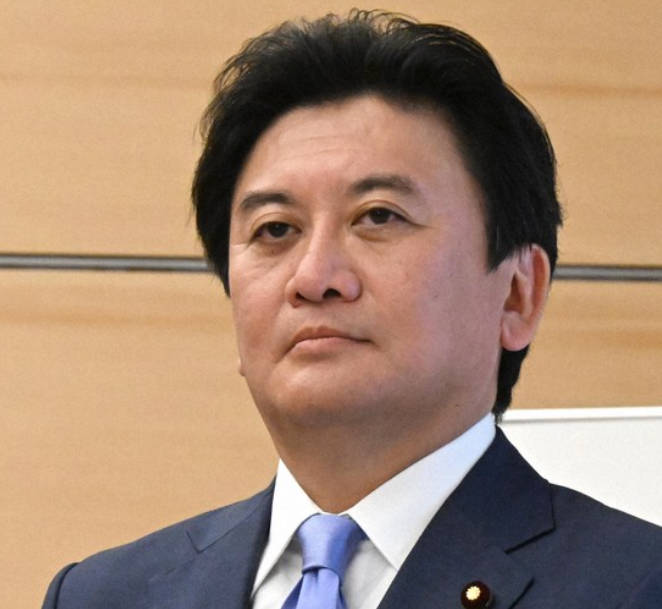 自民党北海道連 武部のバ〇息子『公明党さん助けて』と土下座→舐めんなと頭を踏みつけられる