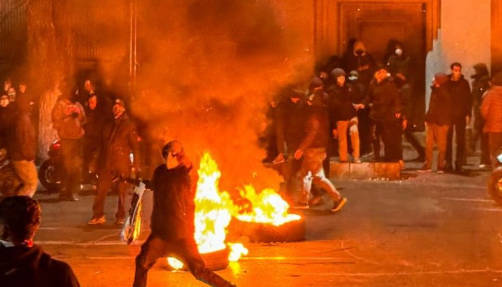 【速報】🇮🇷イラン政権、病院を急襲。武装警官が次々と…