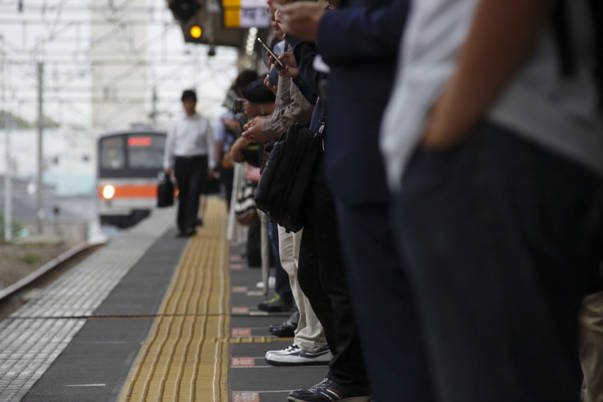 【国際紙】「他人事ではなかった」──東京の地下鉄、男性の”6人に1人”が「痴漢被害」に
