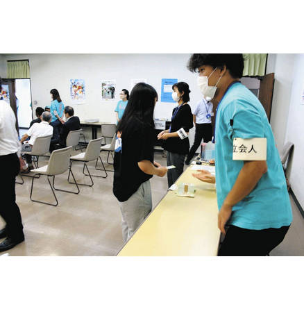 若者こそ行ってほしい衆院選だけど キャンパス投票所開けない 入試シーズンど真ん中 、急な解散で人手不足