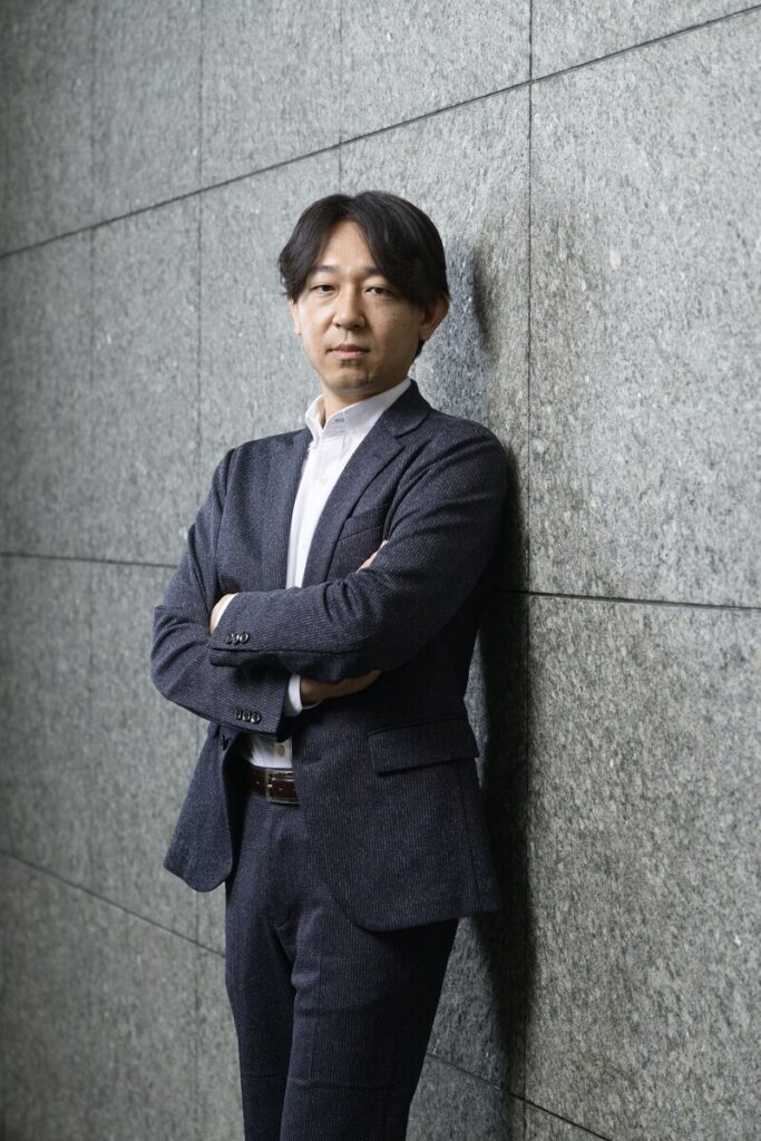 「SNSユーザーの誰しも“マスゴミ”になる可能性が……」社会派作家・塩田武士が直木賞候補作に込めた危機感