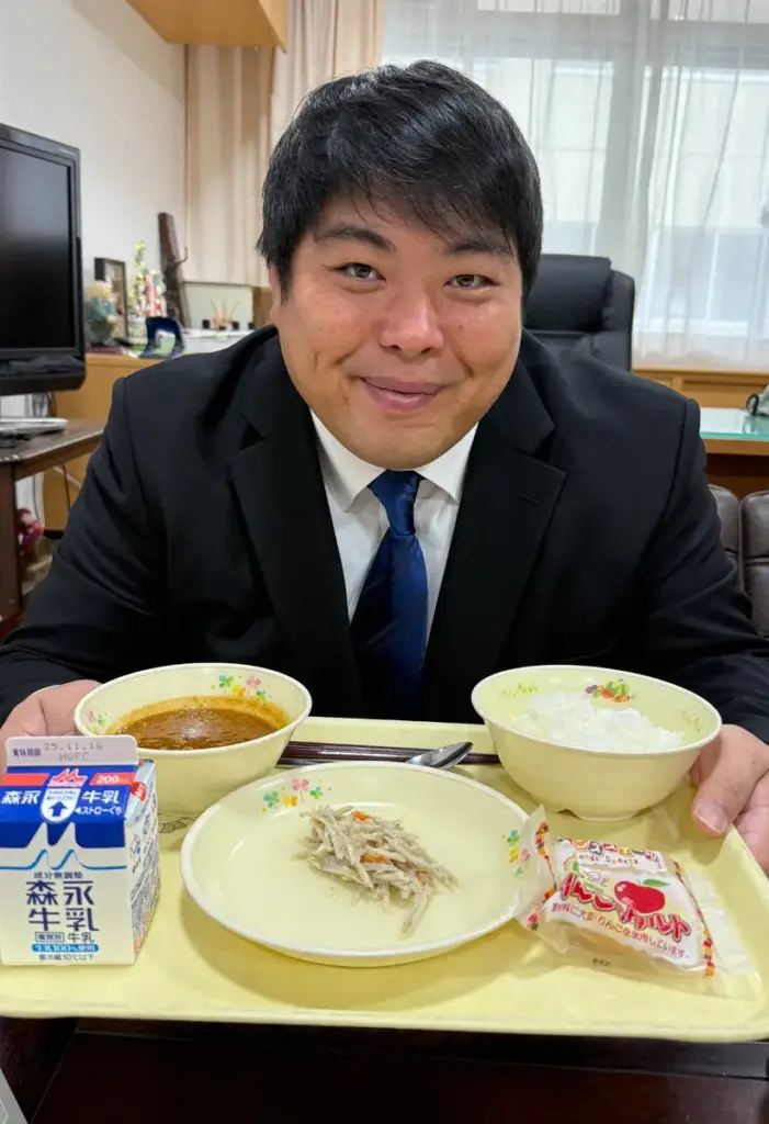 奈良市議へずまりゅう氏、小学校給食調査で投稿した画像にSNS騒然「えっ？今の給食ってこんな少ないのですか」「足りる？」