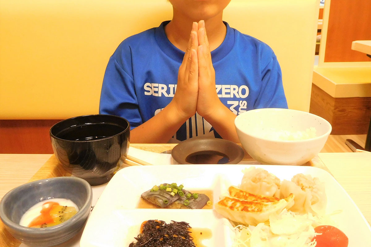 【配慮】えっ!「いただきます」が消滅する…?ある小学校で「いただきます任意化」にSNSが衝撃!「伝統文化」vs「宗教的配慮」の大論争