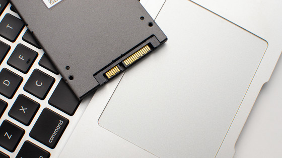 【注意】電源が入ってないSSDは徐々にデータを失う危険性があり長期保存用として難あり