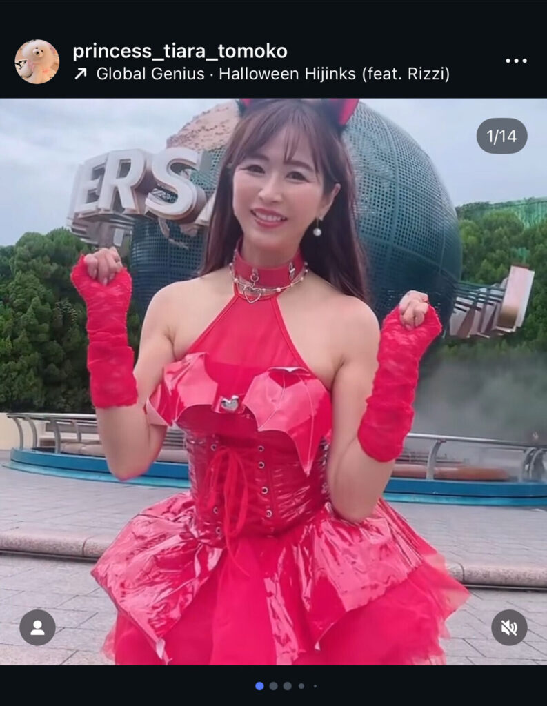 50代女性インフルエンサー“ユニバでコスプレ”投稿に「元気でいい」「母親ならドン引き」SNSで議論百出