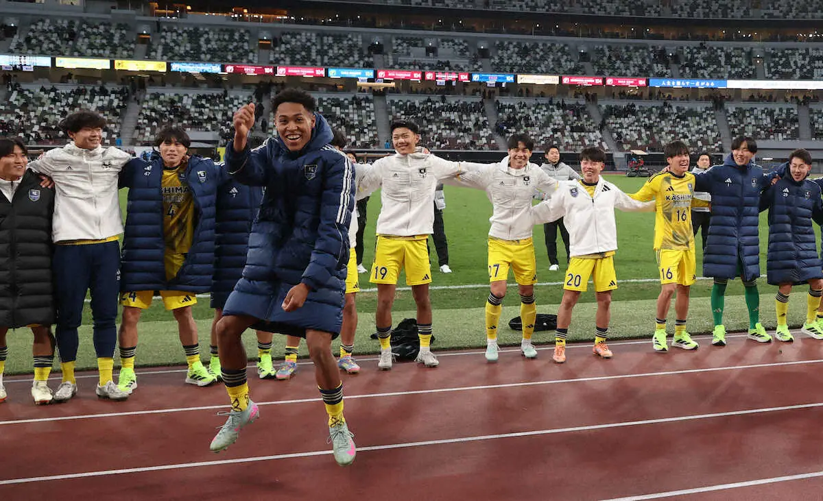 【高校サッカー】“茨城旋風”だ!鹿島学園初V王手　タイ人GKプムラピーが完封「死ぬ気で守った」