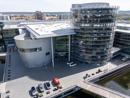 ドイツ最大手VW、国内拠点初の生産終了へ ドレスデン工場、コスト削減で―英FT紙