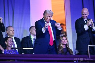 トランプ氏、アメフトの名称変更を提案 サッカーW杯の熱気に押され、サッカーこそが真のフットボールだ