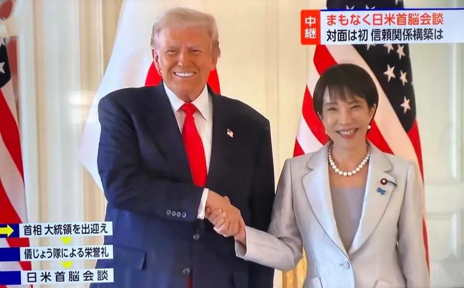 【画像】トランプ大統領、シンゾーの代わりを見つけるww